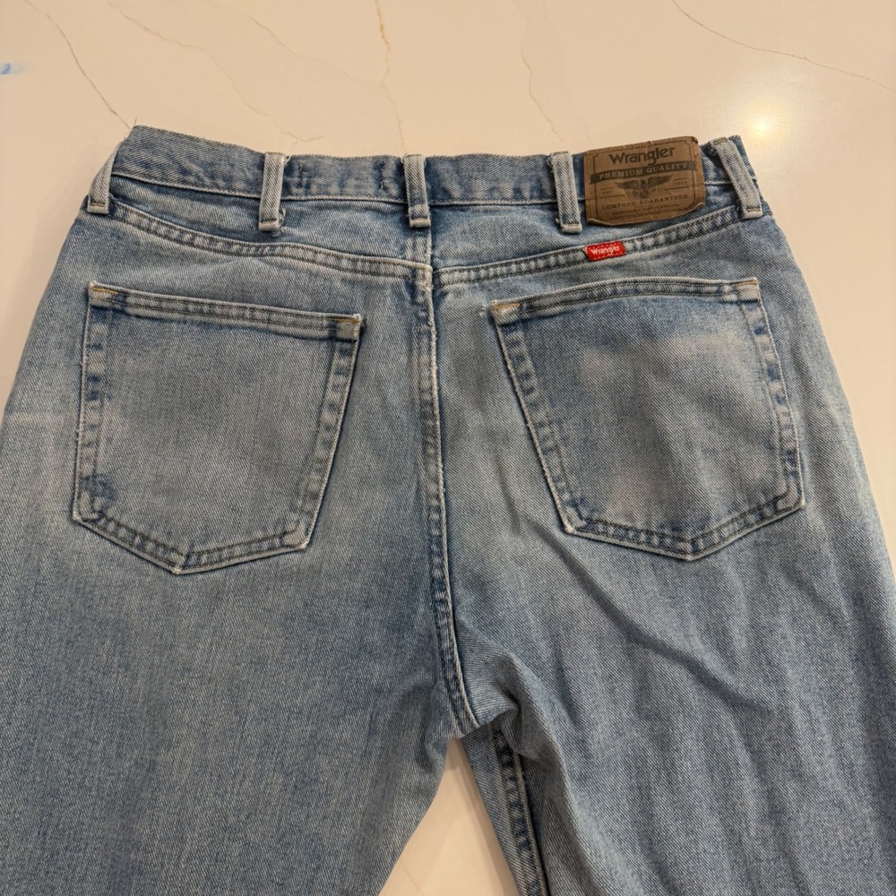 Wrangler Mens Regular Fit Distressed Straight Leg Jeans Light Wash 34x32 9TRGCAW - Picture 10 of 11